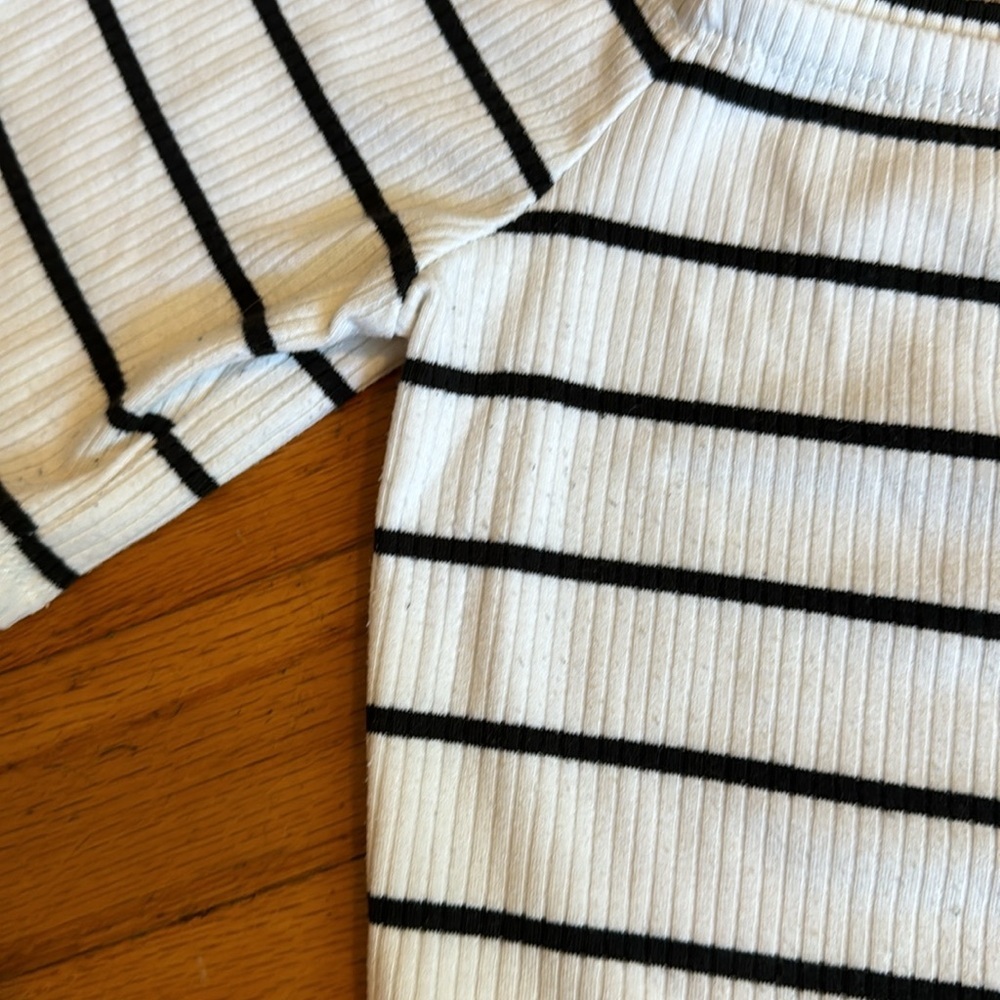 Express Off The Shoulder Top - Picture 5 of 9